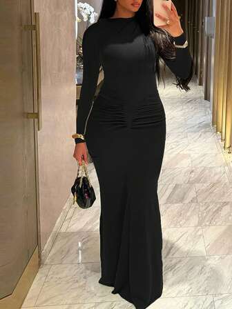 Plus Size Women Elegant Ruched Round Neck Long Sleeve Fitted Dress