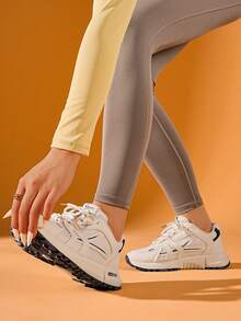 1 Paar atmungsaktive Laufschuhe mit dicker Sohle, Luftpolster und Schnürung, Hoher Schaft, Weiche Sohle, Lässig Sportschuhe, Plateau Sneaker, Mesh Schuhe