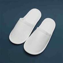 12pcs Disposable White Home Slippers, Unisex Spa Slippers, Bulk Hotel Slippers, Suitable For Guests, Non-Slip Sole, Closed Toe, Fluffy Guest Shoes, No Power Needed, Applicable For Bathroom, Wedding, Shoeless Home