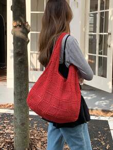 网眼轻便折叠斜挎包、大容量手提托特包、休闲百搭镂空学生包、户外度假购物袋，采用纱线编织而成，拥有米色、黄色等柔和色调。采用开放式设计，散发出慵懒奢华的气息。