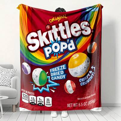 1 saco de embalagem para lanches Qoqd Candy vermelho com estampa de cobertor de flanela. Um pequeno cobertor lavável à máquina, macio, quente, portátil, adequado para camas, viagens, camping, quartos, salas de estar, decoração de casa, escritórios, sofás ou cadeiras, perfeito para tapetes de escritório, tapetes de lazer com ar-condicionado, tapetes para presente de férias em família, camas de areia para áreas externas