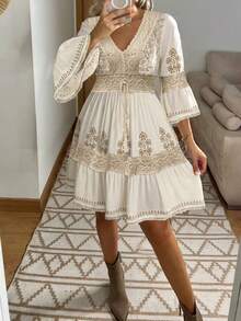 Vintage Floral Lace V Neck Flare Sleeve Tiered Dress - Apricot - View 1
