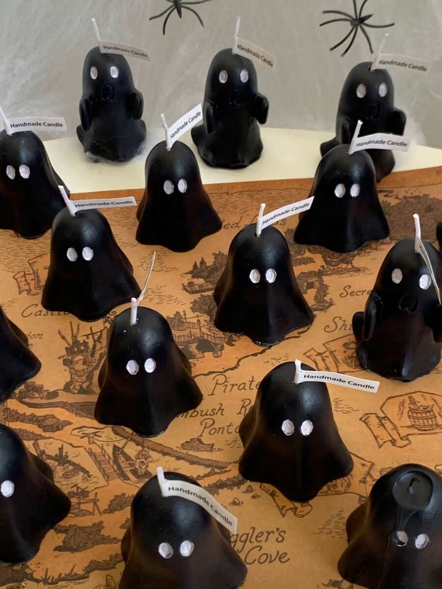 1 Stück Halloween Geist geformte duftende Kerze, handgemachtes duftendes Kerzendekoration, geeignet für Feste, Heimdekoration, Restaurants, Geburtstage, Partys, Badezimmer