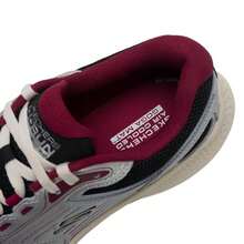 Skechers 男士 Go Run Consistent 2.0 跑步鞋，轻便舒适的户外日常运动休闲鞋，220884-BKRD - 黑色/紅色 - 查看 6