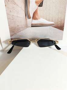 Gafas de moda para mujer de forma de triángulo invertido, gafas de metal con montura pequeña y retro, gafas de estilo hip-hop, decoración de estilo callejero, gafas de disfraz de escenario, accesorios de metal para mujer