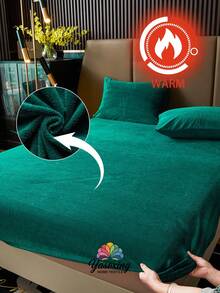 1pc Dark Green Velvet Fitted Sheet Warm Soft Solid Fuzzy Fitted Sheet King Queen Full Twin Size, Luxury Super Soft Cozy Comfy Bottom Sheet With 11.8" Deep Pocket,Suitable For Fall Winter And Spring, No Pillowcases Domitory Bedding Back School Bedding