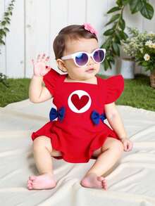 Bebé niña estilo cute romper con volantes, moños frontales azules, aplique de corazón, algodón rojo, holgado, cuello redondo, sin mangas, verano, uso diario y fiesta. Body para fiestas halloween disfraz - Rojo - Ver 1