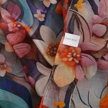 100% Mulberry Silk Scarf For Women Lightweight Long Scarves Beach Wraps Cover Up -Travel Photography Scarfhalloween - 彩色水仙藍色背景 - 查看 7