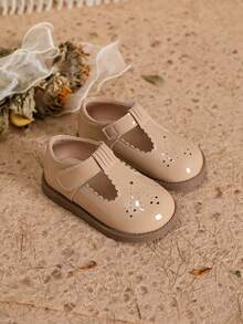 女童可爱镂空平底鞋，春秋款 - 卡其色 - 查看 2