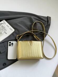 奢华女士手提包品牌包编织优质编织女式托特包2025新款小众时尚百搭单肩大容量时尚托特包新款大包INS搭配单品包复古休闲街头风小众托特包手提包简约明星同款亮面高端优质感斜挎包夏季斜挎托特包2025新款女士优雅包编织大容量妈妈包时尚质感个性女包枕头包 - 金色 - 查看 8