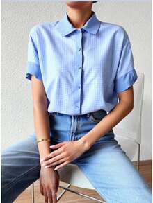 Blusa corta para mujer estilo colegial, tela chiffon azul claro con cuadros pequeños, corte holgado, cuello camisero, manga corta, primavera/verano, uso diario - Azul - Ver 3