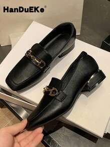 秋冬女式黑色马衔铁装饰平底鞋，时尚方头平底乐福鞋