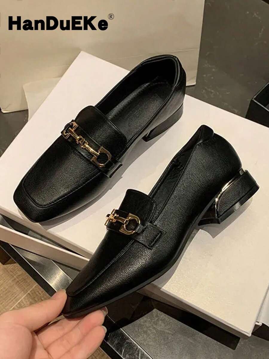 秋冬女式黑色马衔铁装饰平底鞋，时尚方头平底乐福鞋
