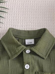 2pcs Baby Boy Street Fashion Textured Pocket Bear Embroidered Shirt And Shorts Set