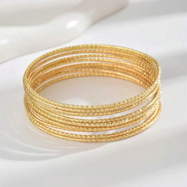 1 Set eleganter, modischer hochwertiger, minimalistischer, goldfarbener, nicht verblassender Armreif für Frauen, geeignet für den täglichen Gebrauch, Urlaub, Partys, Feiertage