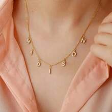 1 件简约百搭不锈钢锆石 26 字母吊坠，手工制作 DIY 项链手链耳环珠宝配饰，送给好友周年纪念礼物