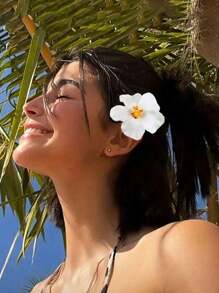 1朵芙蓉花，人造花，适用于夏威夷主题派对、夏季派对DIY装饰、草裙舞女孩礼物发饰（白色）、婚礼新娘发饰，也适合学生、学校活动、约会、感恩节、教师节、圣诞节礼物、秋冬季发饰、头饰、女士发饰。