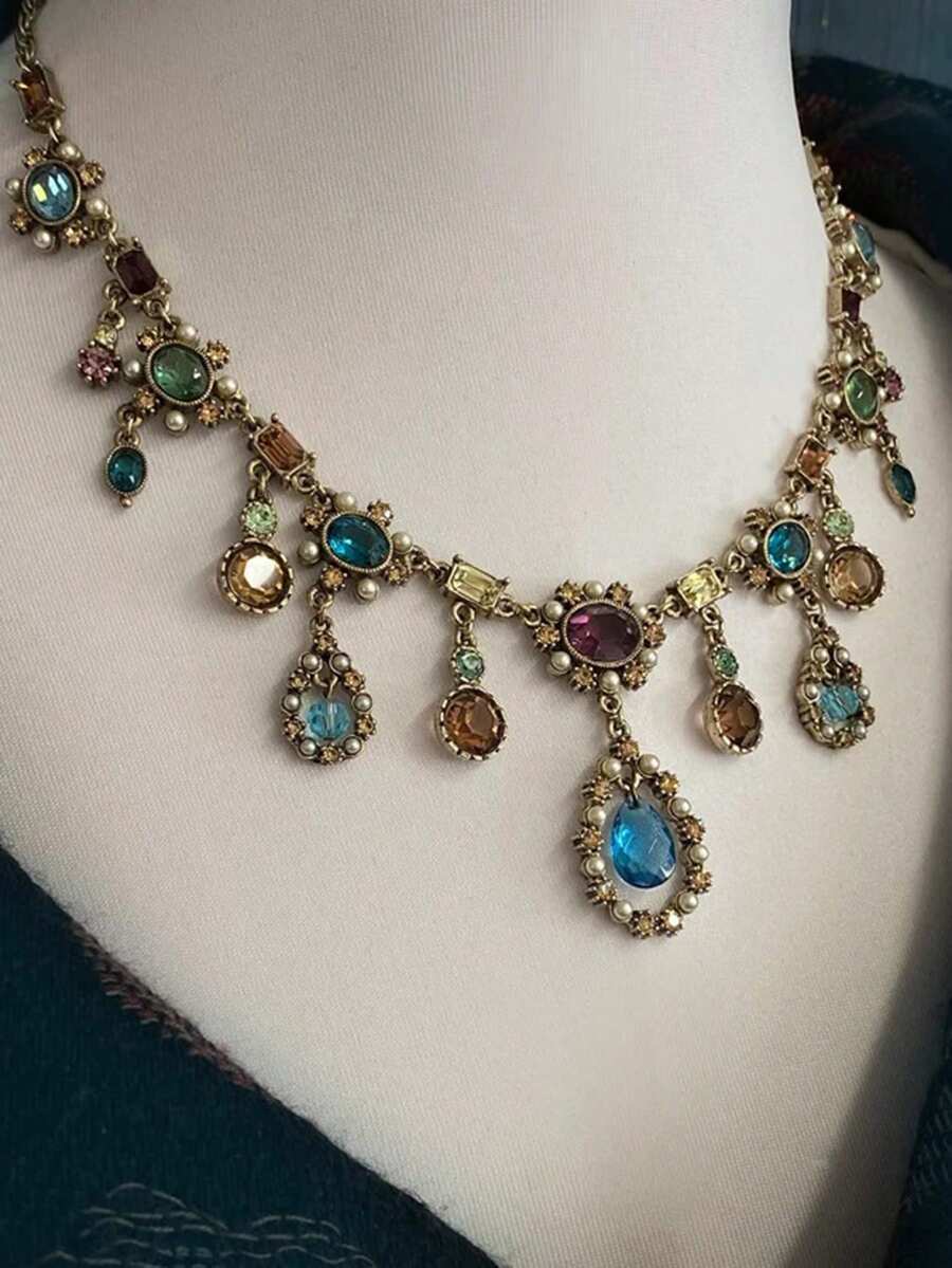 1 chiếc vòng cổ mặt dây chuyền hình học kiểu cổ điển năm 2026, đính đá Zirconia và ngọc trai giả, nhiều màu sắc, chất liệu kim loại, phù hợp cho nữ giới đeo hàng ngày, hẹn hò, dự tiệc, lễ hội, phối hợp với trang phục và phụ kiện thường ngày, món quà tuyệt vời nhất dành cho bạn bè, người yêu, ngày Valentine, năm mới. - Nhiều màu - Xem 1