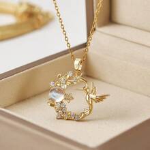 Exquisite And Fashionable Hummingbird Flower Round Pendant Necklace, Luxurious And Light Style, Is The First Choice Gift For Family And Friends - 金的 - 查看 9