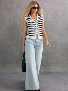 Cárdigan informal a rayas para mujer, diseño de escote en V sin mangas, rayas blancas y negras en colores contrastantes, combinado con botones exquisitos, el estilo general es simple y elegante. - Blanco - Ver 3