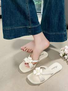 女士平底凉鞋，时尚新款秋季鞋履，白色珍珠凉鞋，简约百搭方头白色凉鞋，软底露趾女士凉鞋，夏季休闲女士拖鞋，户外沙滩女士凉鞋，夏季促销优雅女士鞋履，旅行度假女鞋，女士拖鞋，女士凉鞋，女士鞋（鞋码偏小两码） - 白色 - 查看 11