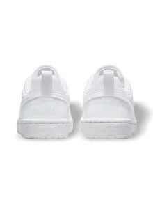 Nike 这款全新设计的Air 4运动鞋专为全天候玩耍和运动而设计，融合了经典风格与现代舒适性和耐用性。坚固而灵活的鞋笼与鞋面无缝衔接，为各种户外活动提供额外的支撑和耐用性。鞋底的Max Air气垫有效吸收冲击力，确保步伐柔软灵敏。这款多功能运动鞋采用黑色、深灰色和浅骨色配色，设计坚固耐用，抓地力可靠，是游乐场玩耍、上学和日常穿着的理想之选。 - 白色 - 查看 6