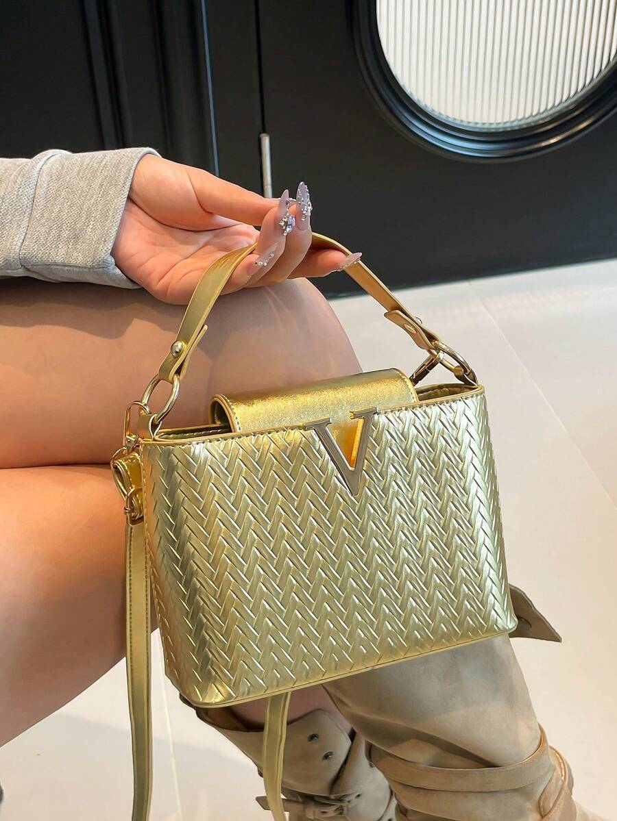 奢华女士手提包品牌包编织优质编织女式托特包2025新款小众时尚百搭单肩大容量时尚托特包新款大包INS搭配单品包复古休闲街头风小众托特包手提包简约明星同款亮面高端优质感斜挎包夏季斜挎托特包2025新款女士优雅包编织大容量妈妈包时尚质感个性女包枕头包