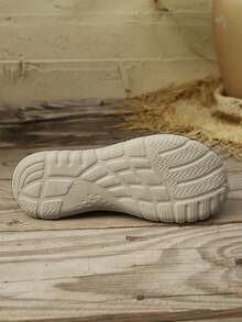 New Mesh Women's Breathable Slip-On Casual Shoes, Comfortable Soft Sole Walking Shoes, Versatile For Mothers - Black - View 8