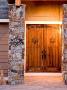 Personalized Metal Name Sign - Monogrammed Family Surname Plaque - Decorative Metal Art For Housewarming, Wedding Gift - Outdoor Metal Wall Art - Artisan Crafted, Elegant Design