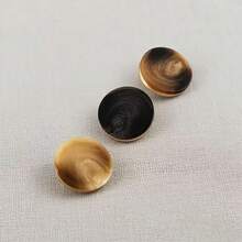 5/20件高端金属纽扣，独特树脂面板纹理，高端耐用的金属脚颜色，三种颜色可选经典百搭，适用于大衣、毛衣、衬衫、西装、夹克等服装装饰纽扣，尺码18/23/25。 - 彩色 - 查看 3