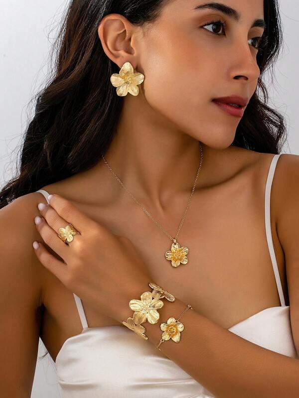 6 pièces Ensemble de bijoux vintage en or avec pendentif, collier, bracelet, bague et boucles d'oreilles à motif floral gravé pour femmes