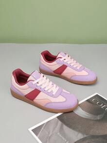 Chaussures de sport décontractées légères et respirantes pour femmes, style campus rétro, chaussures en gelée à lacets, semelle plate antidérapante en caoutchouc, chaussures de loisirs, argent Tenis pour le 4 juillet