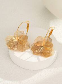 2pcs Alluring Gold-Plated Hollow Flower Wreath Earrings, Elegant Golden Flower Stud Earrings Perfect For Bridesmaids And Everyday Wear - Multicolor - View 4