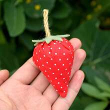 6pcsStrawberry Shaped Filling, Handmade Retro Style Fabric Strawberries, Tray Decoration, Room Decor,Decor,Desk Accessories,Trinkets,Birthday Decorations,Party Decorations,Room Decor, Living Room Decoration, Room Decoration, Bathroom Decoration, Outdoor Decoration, Can Be Used For Ation, Christmas Decoration, Home Decor Christmas Decorations Winter