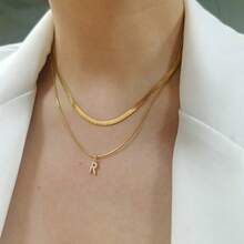 1 件简约百搭不锈钢锆石 26 字母吊坠，手工制作 DIY 项链手链耳环珠宝配饰，送给好友周年纪念礼物