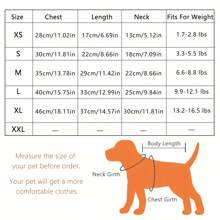 Ropa para mascotas. Chaleco de peluche grueso y cálido adecuado para que perros y gatos pequeños lo usen en invierno. Ropa para perros que se puede usar con alegría al aire libre.