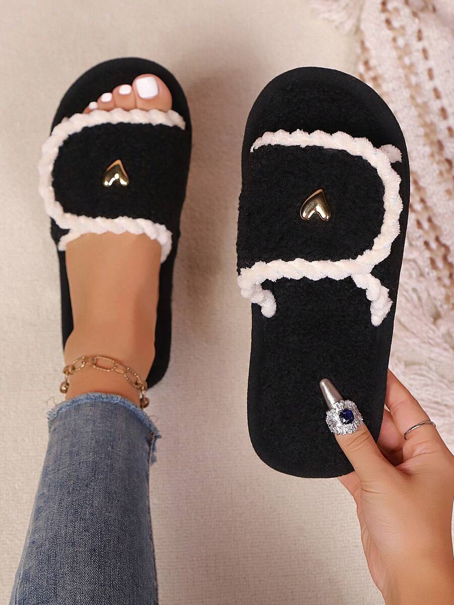 女士时尚优雅心形装饰可调节钩环蓬松露趾拖鞋，柔软舒适轻便鞋底，适合返校、万圣节、客厅和卧室，四季皆宜