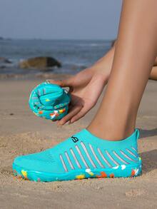 ZVB Chaussures d'eau pour couples, convenant aux amateurs de pieds nus. Chaussures de plage à semelle souple pour femmes, pour la natation, la plongée, les activités extérieures d'été à séchage rapide, la pêche, les chaussures de gué respirantes