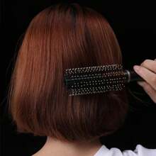 四件套气垫梳、顺发梳和梳子套装，包含扁平梳和顺发梳，男女皆宜，适用于干发、卷发和直发。是馈赠亲友的理想之选。套装包含梳子、顺发梳、球形梳、迷你梳子套装、木梳、美发工具、梳子、美发设备、发型设计、美发、梳子、梳子套装、梳子、卷发梳、顺发梳、女士梳子、理发师、理发配件、理发店、美发设备。 - 彩色 - 查看 11