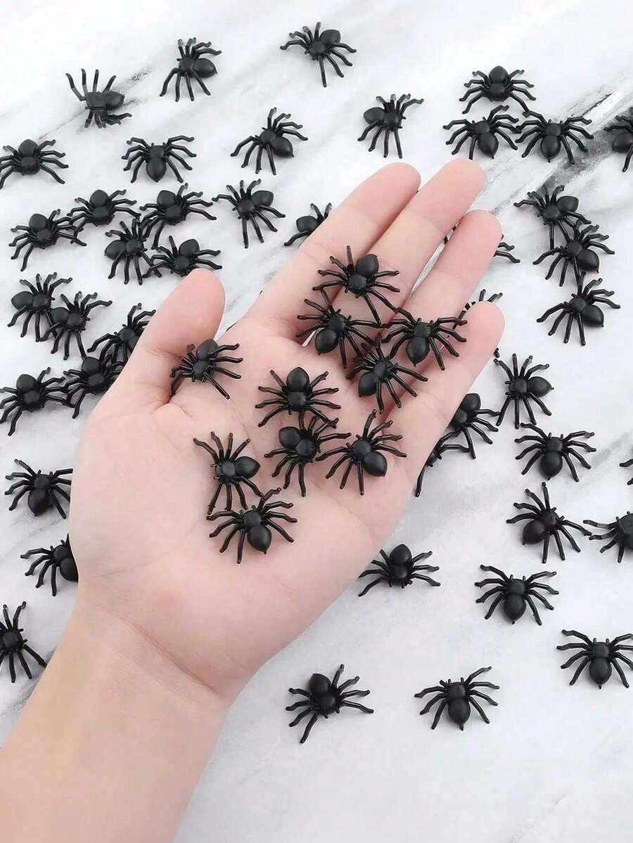 100 Pieces - Black Simulated Spiders, Realistic Plastic Spider Decorations For Halloween Decoration, Black Scary Prank Spiders For Halloween Party Decoration, Small Spider Accessories, Halloween Spiders Indoor And Outdoor Party Decoration, Garden Decoration, Room & Home Decoration, Halloween Toy Accessories, Autumn Decoration