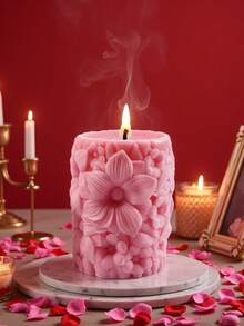 Một chiếc nến chạm khắc tinh xảo lãng mạn, được trang trí bằng họa tiết hoa nổi tuyệt đẹp, tạo nên bầu không khí ngọt ngào cho đám cưới. Màu hồng và trắng đan xen, tượng trưng cho tình yêu, và hình dáng bông hoa ba chiều mang đến cảm giác ấm áp và trang trọng cho đám cưới, giúp tình yêu được truyền tải qua ánh nến. Mang lại sự ấm áp cho không gian cưới và chứng kiến hành trình hạnh phúc mới của đôi vợ chồng mới cưới. - nến chạm khắc - Xem 13