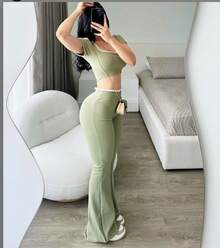 Conjunto dos piezas, pantalón pierna ancha ajustable asimétrico, top escote cuadrado manga corta, detalle en los costados, ajustable, cómodo, ligero - Verde Lima - Ver 1