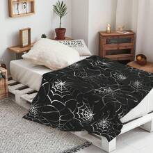 Gothic Spider Web Blanket - Halloween Themed Throw For Goth Room Decor, Black Horror Blanket, Soft Flannel For Couch, Bed, And Haunted Mansion Use - 280 GSM - 彩色 - 查看 7