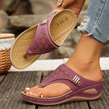 2026 New Style Women's Wedge Heel Flip-Flops - Breathable Hollow-Out Toe & Clip Design, Lightweight Synthetic Cover Sandals With Cushioned EVA Insole & Non-Slip PVC Sole, Slip-On All-Season Casual Shoes, Comfortable Footwear, Crisscross Strap Design, Durable Traction Footwear - Đỏ - Xem 5