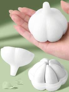 6 Peças/Caixa de Borracha Criativa de Alho com Linhas de Palavras e Coleção de Detritos para Estudantes e Alunos. Uma pequena borracha de presente sem detritos e com textura ultra limpa. Com um toque suave, a borracha não deixa vestígios e não danifica a superfície do papel, apenas removendo os erros. É macia e poderosa, limpando completamente. A pequena cauda do lápis é uma boa ajuda para a correção de erros.