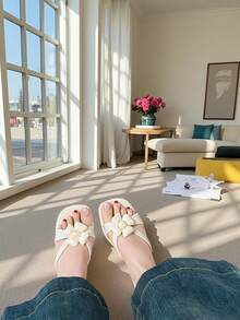 女士平底凉鞋，时尚新款秋季鞋履，白色珍珠凉鞋，简约百搭方头白色凉鞋，软底露趾女士凉鞋，夏季休闲女士拖鞋，户外沙滩女士凉鞋，夏季促销优雅女士鞋履，旅行度假女鞋，女士拖鞋，女士凉鞋，女士鞋（鞋码偏小两码） - 白色 - 查看 9