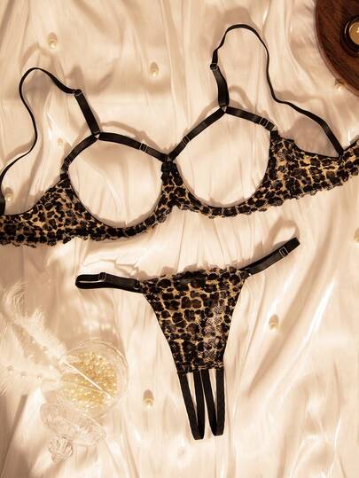 ROMWE Goth Conjunto de lencería sexy para mujer con pantalones sin entrepierna, estampado de leopardo, encaje y parches de malla