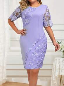 فستان كوكتيل أنيق جديد، فستان ضيق متوسط الطول مزين بالتطريز والرقعات، بياقة دائرية