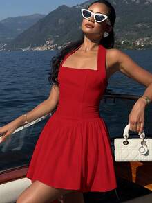 全白露背街头性感露背连衣裙度假A字下摆修身荷叶边下摆连衣裙