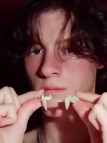 Vampire Fake Fangs Classic PP Halloween Party Cosplay Props, Halloween Costume Party Teeth Vampire Party Gag Teeth Retractable Dentures Party And Dance Costumes - White - View 5